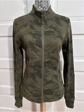 Lululemon Forme Jacket *Cuffins 10 Savasana Camo Flattering Define Fit $128